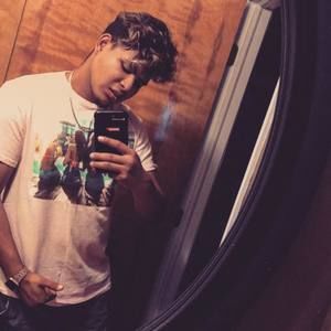 Meet your Posher, Carlos